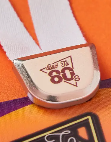 Lanyard with customizable no twist badge attachment